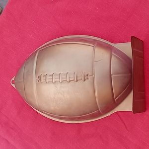 1990 Wilton Football Cake Pan